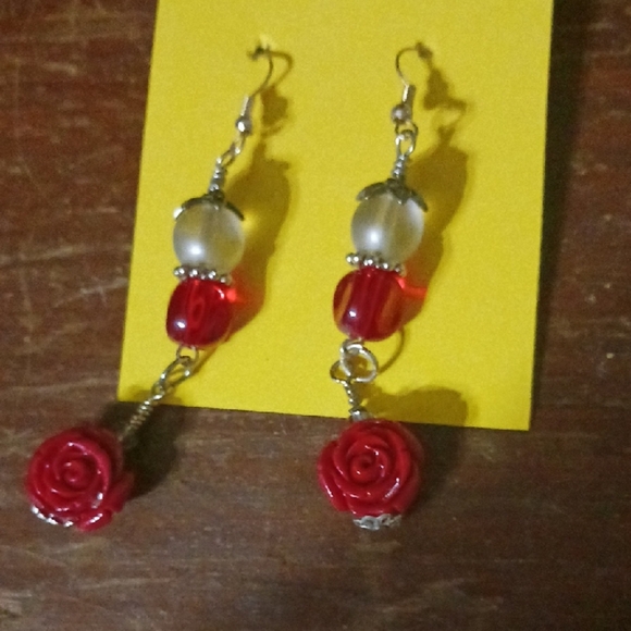 Handmade Elegant Red Rose Dangle Earrings - Picture 1 of 3